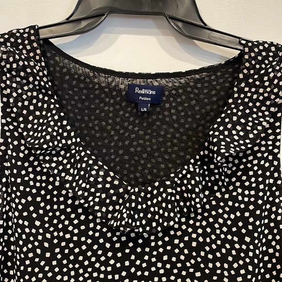 Ladies top. - Picture 2 of 3